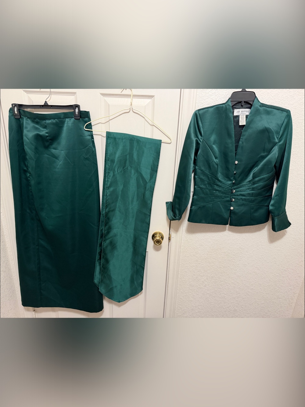 Women's Emerald Green Satin Two-Piece Jacket & Skirt Set